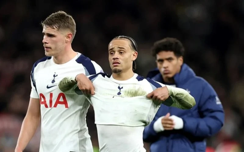 تطورات مثيرة تقرب توتنهام من تحقيق كبرى مفاجآت بطولة البريميرليج المنتظرة